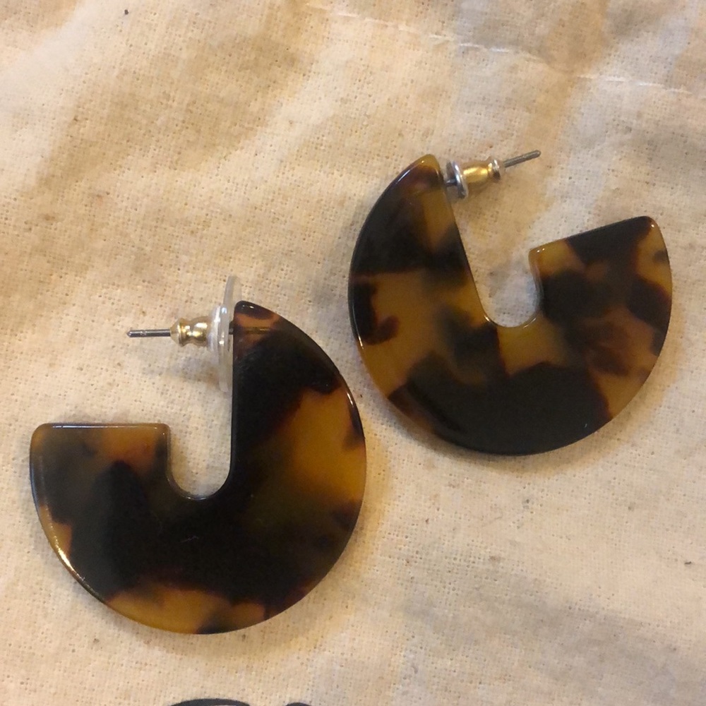 J crew tortoiseshell earrings - Picture 2 of 2